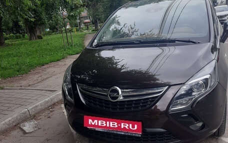 Opel Zafira C рестайлинг, 2014 год, 1 220 000 рублей, 2 фотография