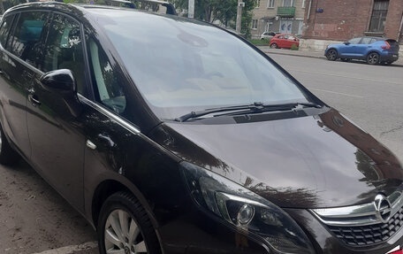 Opel Zafira C рестайлинг, 2014 год, 1 220 000 рублей, 6 фотография