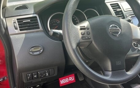 Nissan Tiida, 2011 год, 800 000 рублей, 1 фотография
