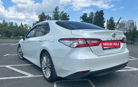 Toyota Camry, 2021 год, 3 250 000 рублей, 4 фотография