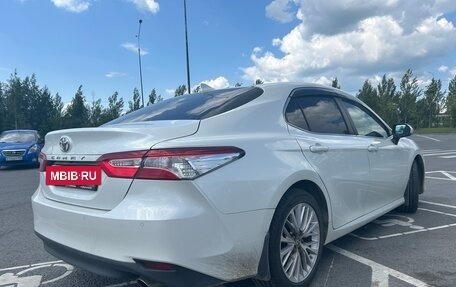 Toyota Camry, 2021 год, 3 250 000 рублей, 2 фотография