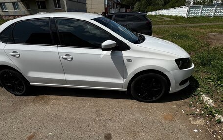 Volkswagen Polo VI (EU Market), 2011 год, 700 000 рублей, 6 фотография