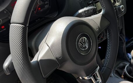 Volkswagen Polo VI (EU Market), 2011 год, 700 000 рублей, 4 фотография