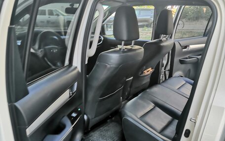 Toyota Hilux VIII, 2016 год, 3 650 000 рублей, 12 фотография