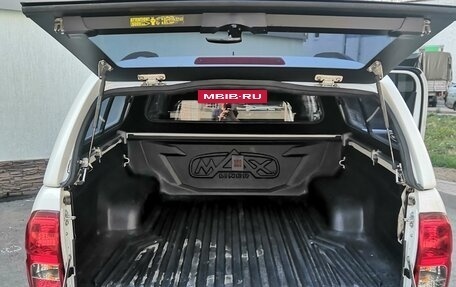 Toyota Hilux VIII, 2016 год, 3 650 000 рублей, 10 фотография
