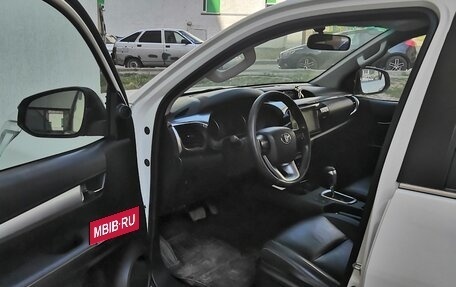 Toyota Hilux VIII, 2016 год, 3 650 000 рублей, 7 фотография
