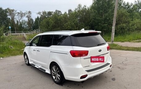 KIA Carnival III, 2019 год, 2 800 000 рублей, 6 фотография