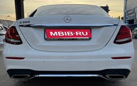 Mercedes-Benz E-Класс, 2019 год, 4 400 000 рублей, 5 фотография