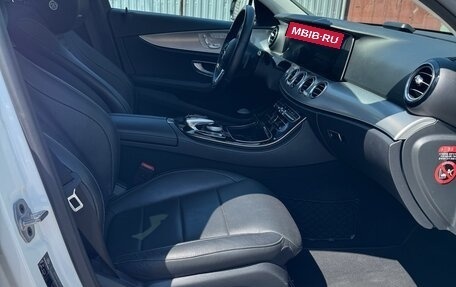 Mercedes-Benz E-Класс, 2019 год, 4 400 000 рублей, 12 фотография
