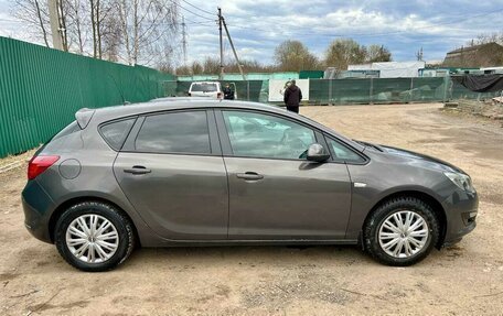 Opel Astra J, 2014 год, 870 000 рублей, 3 фотография
