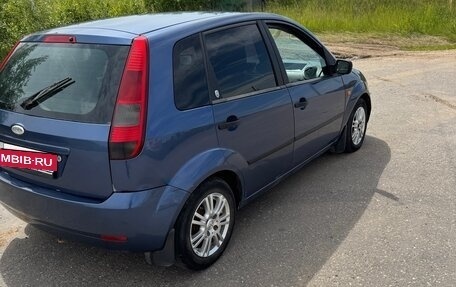 Ford Fiesta, 2005 год, 400 000 рублей, 2 фотография
