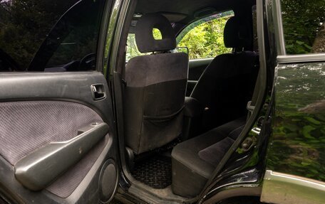 Mitsubishi Outlander III рестайлинг 3, 2005 год, 500 000 рублей, 11 фотография