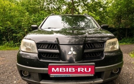 Mitsubishi Outlander III рестайлинг 3, 2005 год, 500 000 рублей, 8 фотография