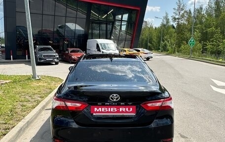 Toyota Camry, 2021 год, 2 250 000 рублей, 5 фотография