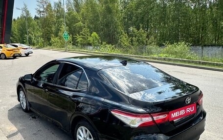 Toyota Camry, 2021 год, 2 250 000 рублей, 6 фотография