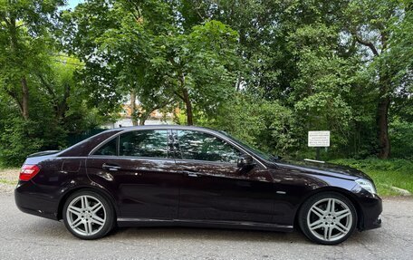 Mercedes-Benz E-Класс, 2011 год, 1 600 000 рублей, 6 фотография