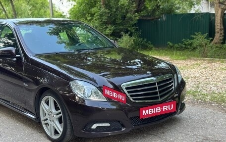 Mercedes-Benz E-Класс, 2011 год, 1 600 000 рублей, 10 фотография