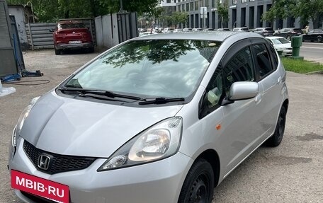 Honda Fit III, 2010 год, 630 000 рублей, 2 фотография