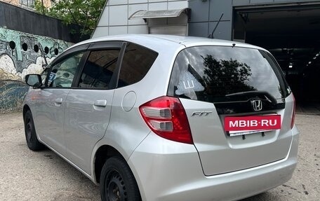 Honda Fit III, 2010 год, 630 000 рублей, 3 фотография