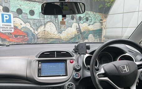 Honda Fit III, 2010 год, 630 000 рублей, 16 фотография