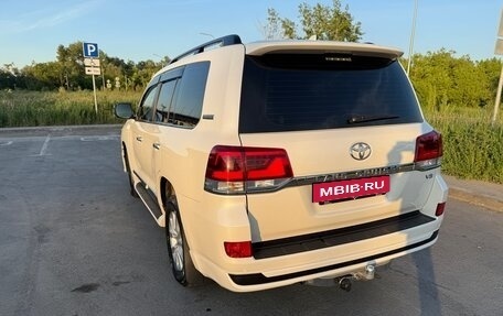 Toyota Land Cruiser 200, 2015 год, 7 300 000 рублей, 4 фотография
