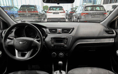 KIA Rio III рестайлинг, 2013 год, 650 000 рублей, 18 фотография