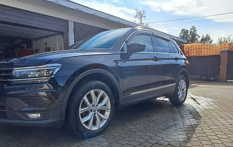 Volkswagen Tiguan II, 2020 год, 2 890 000 рублей, 1 фотография