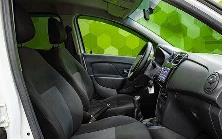 Renault Logan II, 2017 год, 550 000 рублей, 10 фотография