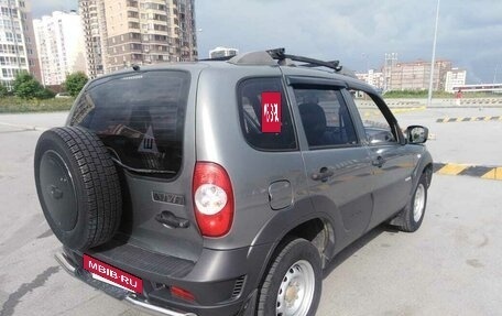 Chevrolet Niva I рестайлинг, 2012 год, 630 000 рублей, 4 фотография