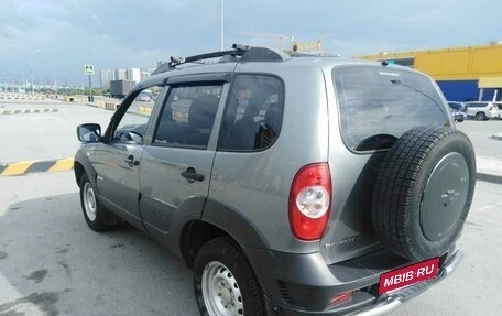 Chevrolet Niva I рестайлинг, 2012 год, 630 000 рублей, 2 фотография