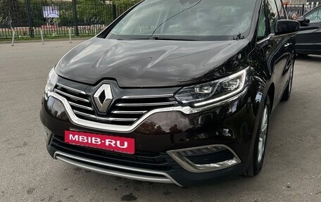 Renault Espace V рестайлинг, 2017 год, 1 650 000 рублей, 2 фотография