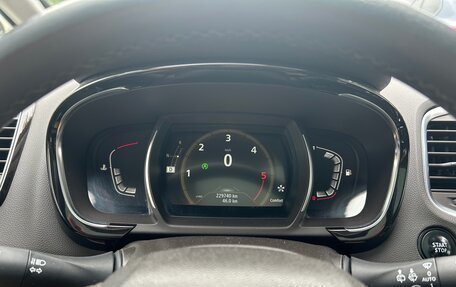Renault Espace V рестайлинг, 2017 год, 1 650 000 рублей, 4 фотография