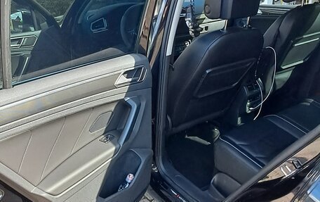Volkswagen Tiguan II, 2020 год, 2 890 000 рублей, 15 фотография