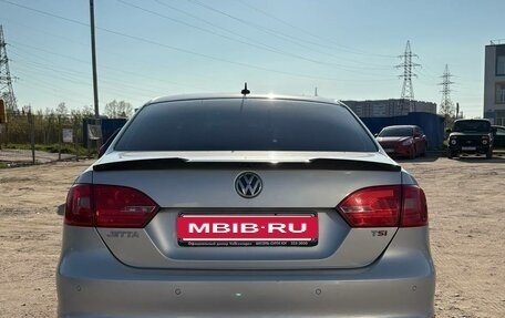 Volkswagen Jetta VI, 2013 год, 720 000 рублей, 4 фотография