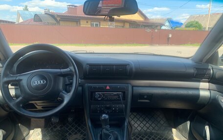 Audi A4, 2000 год, 300 000 рублей, 5 фотография
