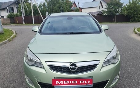 Opel Astra J, 2011 год, 780 000 рублей, 3 фотография