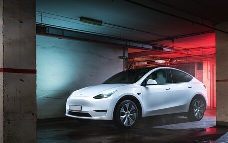 Tesla Model Y I, 2021 год, 4 500 000 рублей, 13 фотография