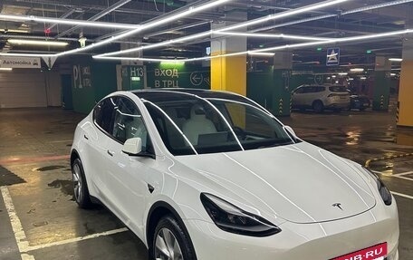 Tesla Model Y I, 2021 год, 4 500 000 рублей, 2 фотография
