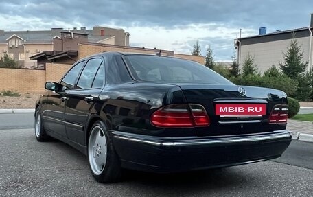Mercedes-Benz E-Класс, 2001 год, 880 000 рублей, 2 фотография