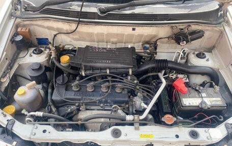 Nissan Cube II, 2000 год, 307 000 рублей, 13 фотография
