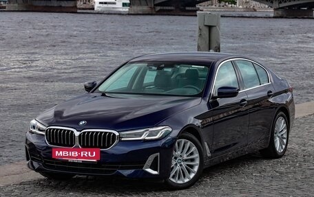 BMW 5 серия, 2021 год, 5 490 000 рублей, 4 фотография