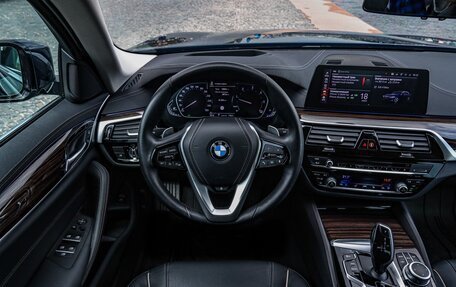 BMW 5 серия, 2021 год, 5 490 000 рублей, 20 фотография