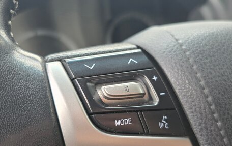 Toyota Land Cruiser 200, 2016 год, 6 550 000 рублей, 12 фотография