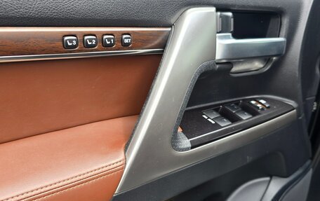 Toyota Land Cruiser 200, 2016 год, 6 550 000 рублей, 9 фотография