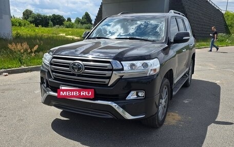 Toyota Land Cruiser 200, 2016 год, 6 550 000 рублей, 10 фотография