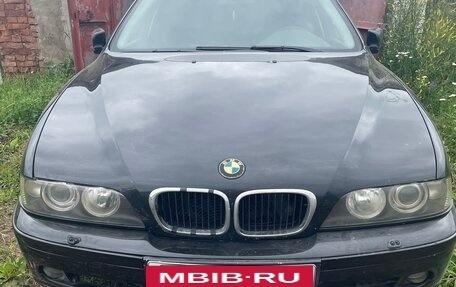 BMW 5 серия, 2003 год, 900 000 рублей, 10 фотография