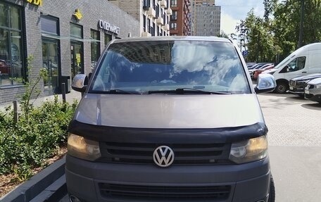 Volkswagen Caravelle T5, 2011 год, 2 350 000 рублей, 4 фотография