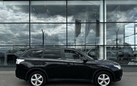 Mitsubishi Outlander III рестайлинг 3, 2014 год, 1 230 000 рублей, 9 фотография