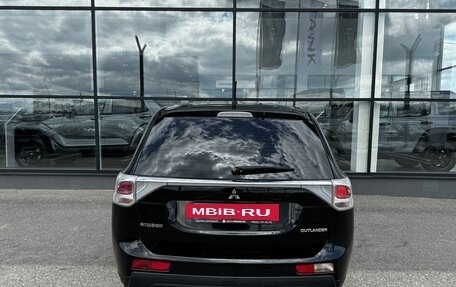 Mitsubishi Outlander III рестайлинг 3, 2014 год, 1 230 000 рублей, 4 фотография