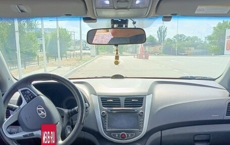 Hyundai Solaris II рестайлинг, 2011 год, 720 000 рублей, 6 фотография